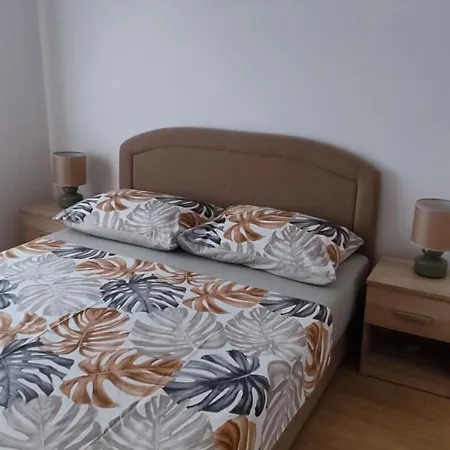 Apartman Car